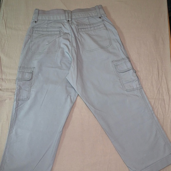 Lee relaxed fit capris - Picture 2 of 5